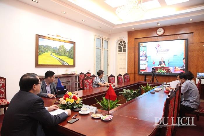 Phó Tổng cục trưởng TCDL Hà Văn Siêu phát biểu khai mạc phiên họp
